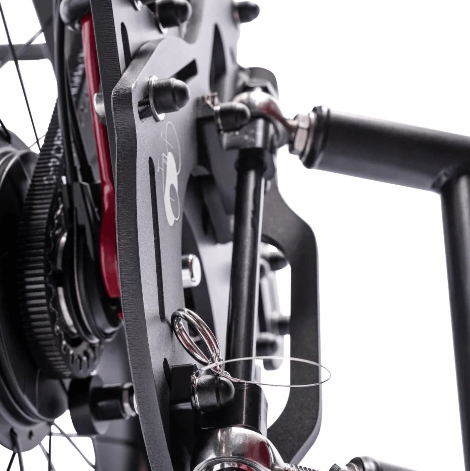 Adapterplaat voor bevestiging van montagebeugel fietszijspan aan de meest gangbare custom cruiserfietsen.