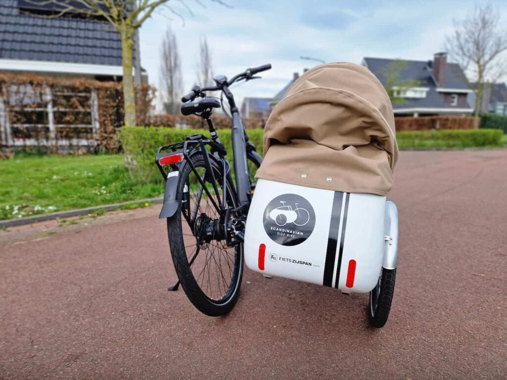 scandinavian-sidebike-fietszijspan-wit-achterkant